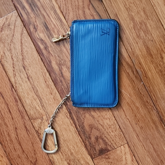 Louis Vuitton Handbags - Louis Vuitton key pouch
